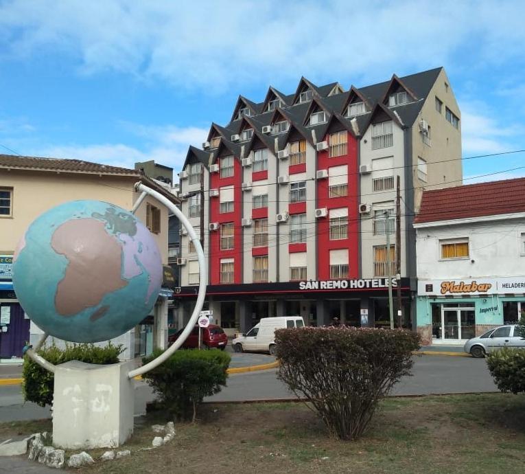 San Remo World Hotel Сан-Клементе-дель-Тую Экстерьер фото